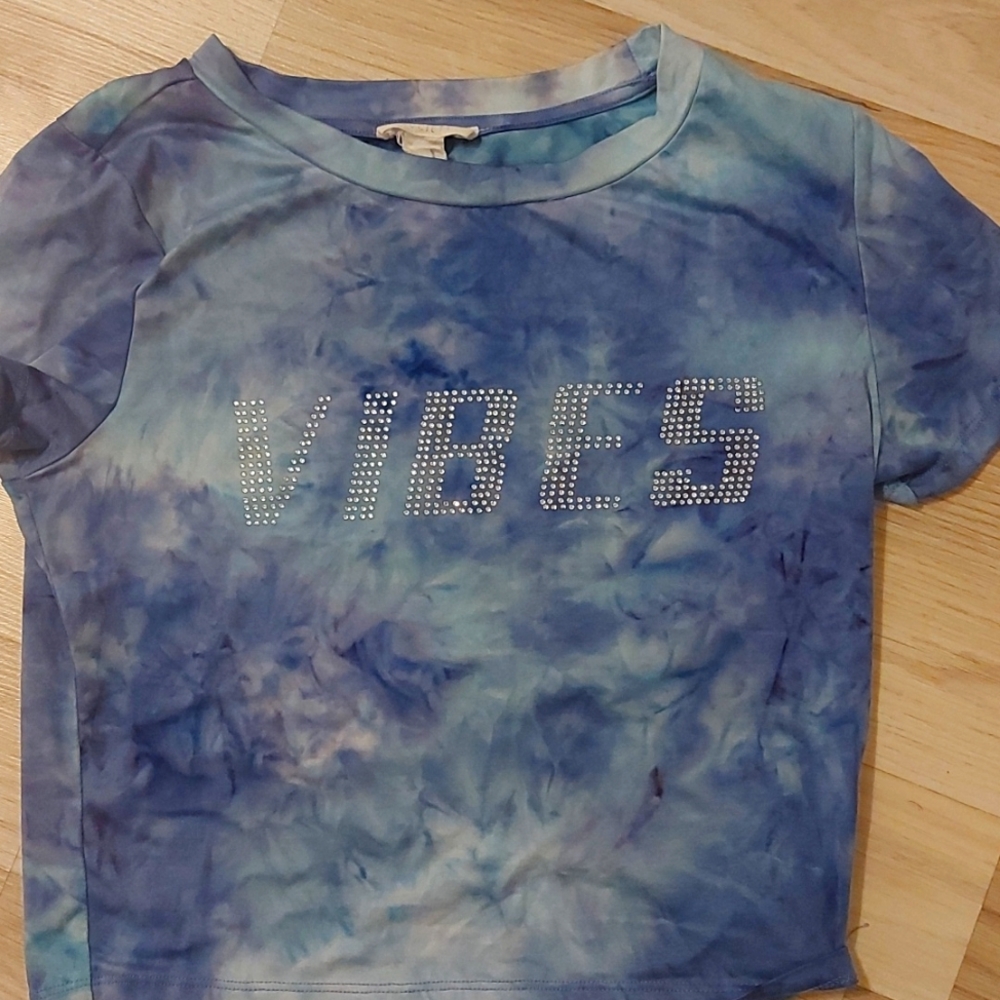 T-dye shirt